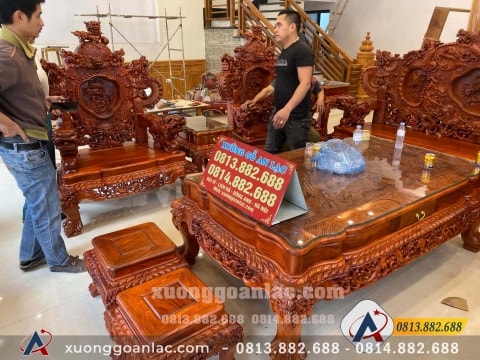 Bộ Bàn Ghế Rồng Đỉnh Gỗ Hương Đỏ Lào gồm 12 món