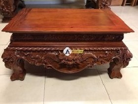 Mặt trước bàn con sập thờ