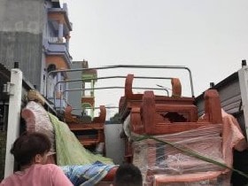 Lên hàng để chuẩn bị giao cho khách