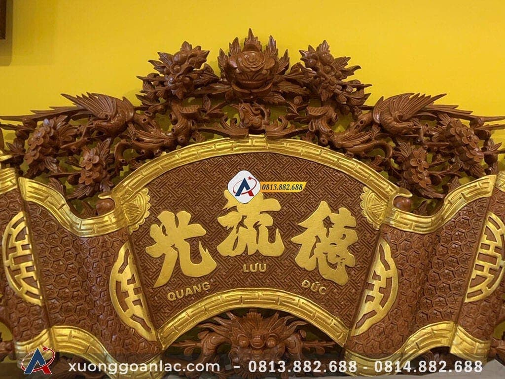 Bộ hoành phi câu đối Lân Phụng Mai gỗ gõ đỏ 19 Đỉnh của cuốn thư chạm khắc hình Lan và phượng Hoàng cách điệu từ hoa mai