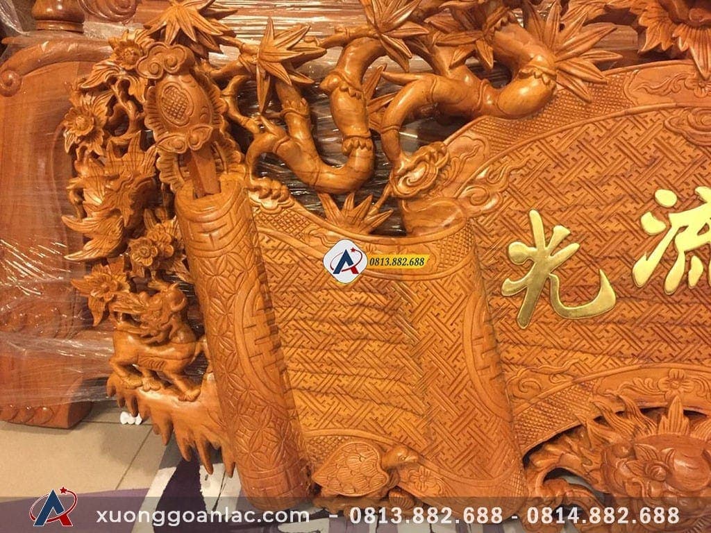 Cuốn thư rồng trúc gỗ gõ đỏ rộng 1m78 19 Mọi đường nét chi tiết trong cuốn thư được điêu khắc tỉ mỉ