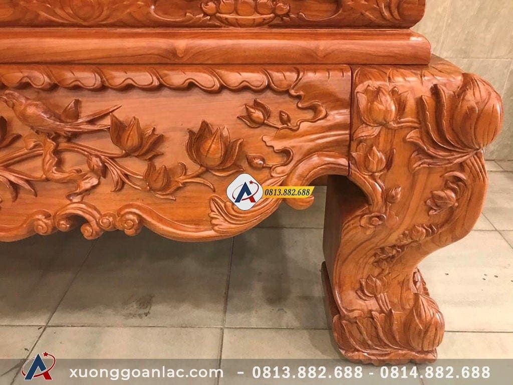Sập thờ hoa sen gỗ gõ đỏ chân 24cm 31 Dạ hồi và chân hồi được điêu khắc tỉ mỉ