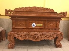 Mặt trước cảu sập thờ hoa sen gỗ gõ đỏ chân 24cm