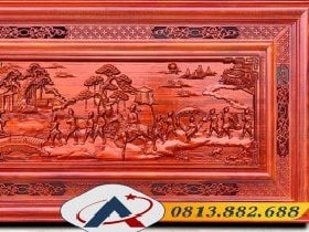 Tranh gỗ vinh quy bái tổ hương đỏ 127x67x4cm 4 Chi tiết Tranh vinh quy bái tổ gỗ hương đỏ bên phải