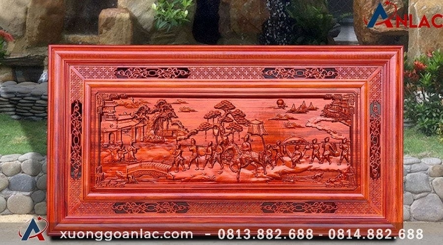 Tranh gỗ vinh quy bái tổ hương đỏ 127x67x4cm 6 Tranh vinh quy bái tổ gỗ hương đỏ