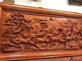 Chi tiết Tranh mã đáo thành công gỗ Hương đỏ