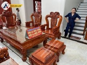 Hai đôn ngồi Bộ Bàn Ghế Quốc Voi Hương Đá gồm 10 món