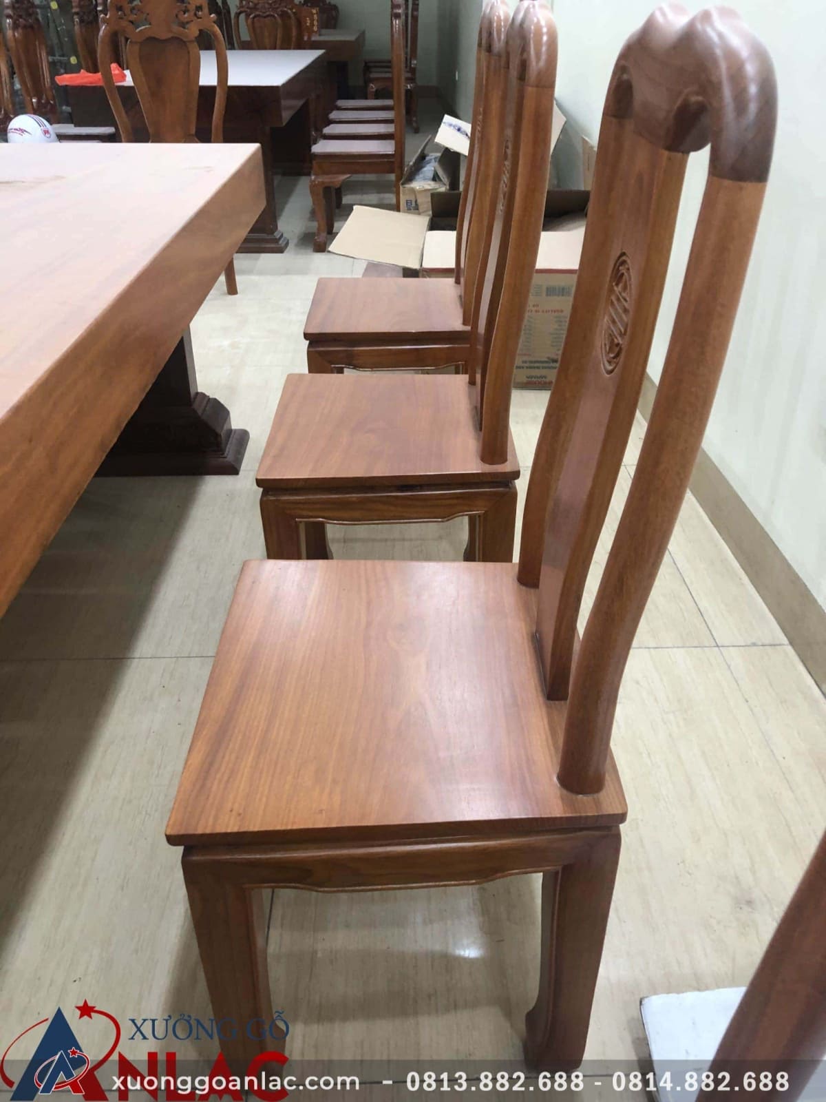 Ghế ăn chữ thọ gỗ Gõ Đỏ Pachy 7 Tựa được thiết kế từ 1 thanh tròn không chắp