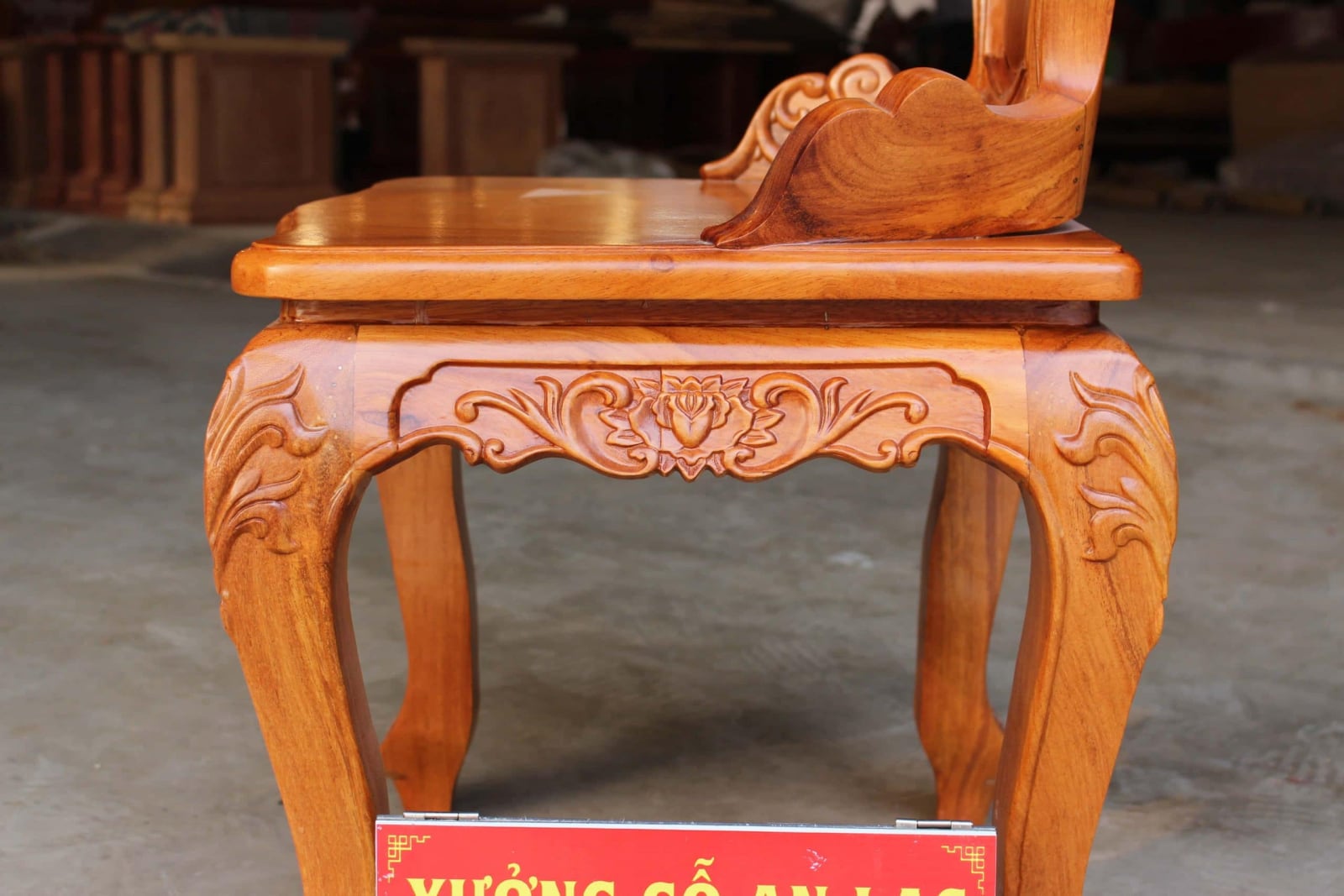 Ghế ăn hoa lá tây tựa cong có tay 9 Ghế ăn hoa lá tây tựa cong có tay - Ảnh 9