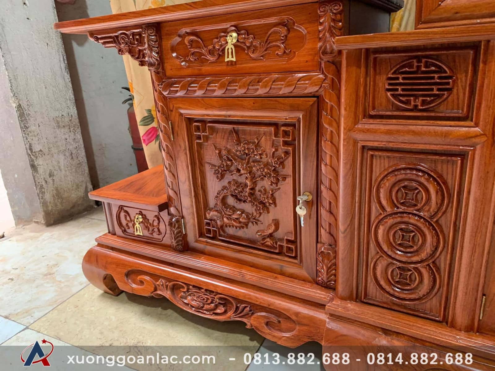 Kệ tivi Sừng Trâu gỗ hương đá hàng dày cánh đục sâu dài 2m4 15 Cách trái Kệ tivi gỗ hương đá hàng dày cánh đục sâu dài 2m4