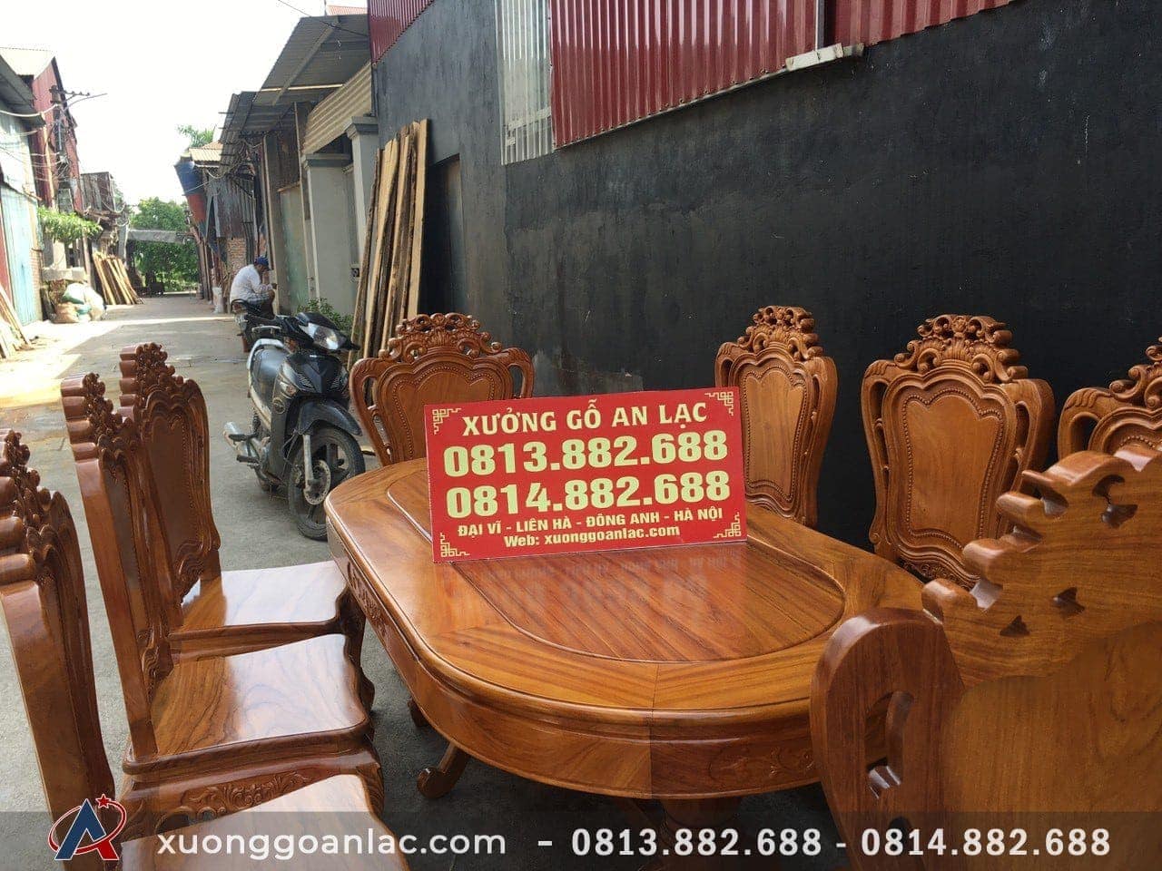 Bộ bàn ăn 8 ghế gỗ gõ đỏ Louis Hoa Hồng mặt tràn bầu dục (Chị Phượng, Lai Châu) 10 Bộ Bàn Ăn 8 Ghế Gỗ Gõ Đỏ Louis Hoa Hồng Mặt Tràn Bầu Dục - Chị Phượng, Lai Châu