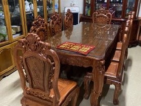 Bàn ăn 8 ghế mẫu Louis Hoàng Gia đục hoa hồng 2 mặt gỗ hương đá - Gia đình anh Sơn chị Nguyệt ở Quảng Ninh 15 Sản phẩm chạm đục tinh xảo kĩ lưỡng cả hai mặt ghế đơn