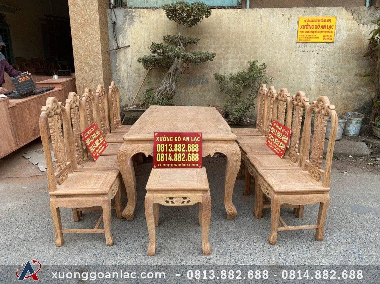 Bộ bàn ăn 10 ghế gỗ Gõ Đỏ đục 2 mặt mẫu Louis Hoa Hồng (Chú Sáng, Ninh Bình) 10 Bộ Bàn Ăn Đục 2 Mặt Mẫu Hoa Hồng 10 Ghế Gỗ Gõ Đỏ - Chú Sáng, Ninh Bình