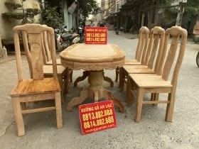Yếm bàn dày 3 phân được trang trí hoa lá tây cân đối với đường nét đục sâu, uyển chuyển.