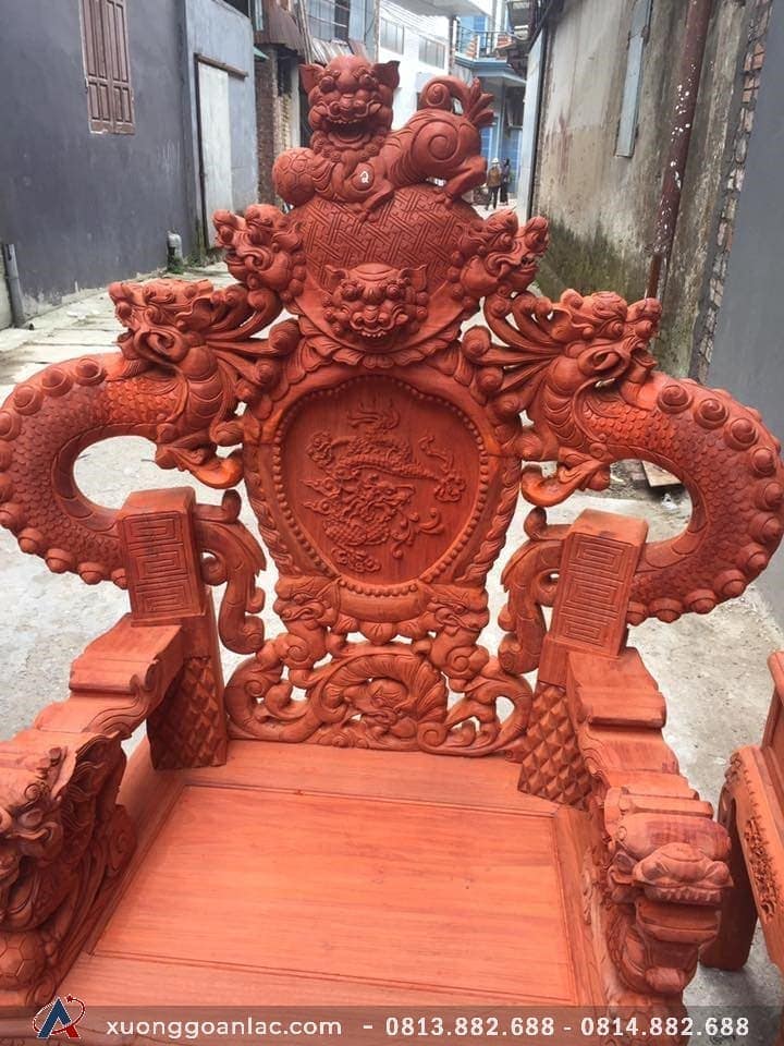 Cách đánh giá chất lượng đồ nội thất gỗ cao cấp trước khi mua 6 Chi tiết chạm trổ vách ghế đơn bộ quốc nghê phog thuỷ