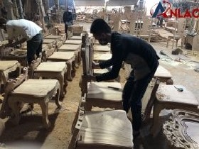 Ghế ăn hoa lá tây gỗ gõ đỏ hàng thường 33 Quá trình ghép mộc ghế ăn hoa lá tây