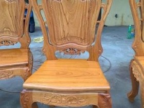 Ghế ăn hoa lá tây gỗ gõ đỏ hàng thường 37 Tựa trơn tạo sự nội bật của vân gỗ
