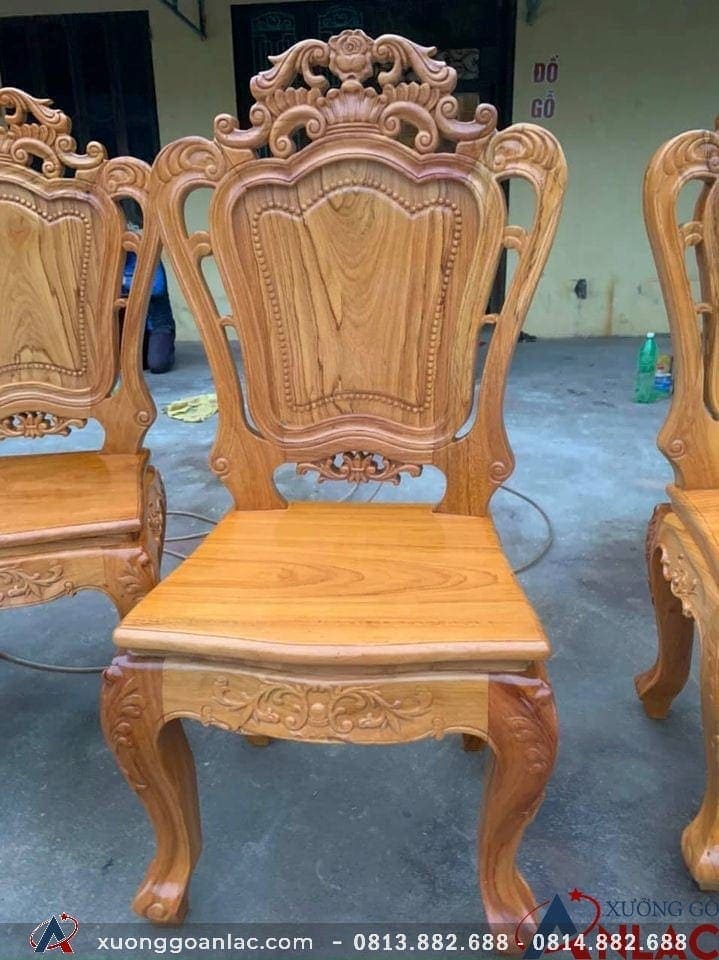 Ghế ăn hoa lá tây gỗ gõ đỏ hàng thường 17 Tựa trơn tạo sự nội bật của vân gỗ