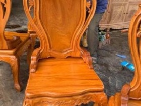 Ghế ăn hoa lá tây tựa cong có tay 23 Chương đục hoa lá tây tinh xảo