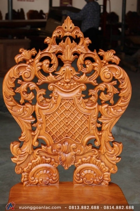Bộ bàn ăn khuôn tranh bầu dục 6 ghế louis tựa cong gỗ hương đá cao cấp (Anh Tuấn, Hưng Yên) 29 ghế louis hoàng gia vip tựa cong