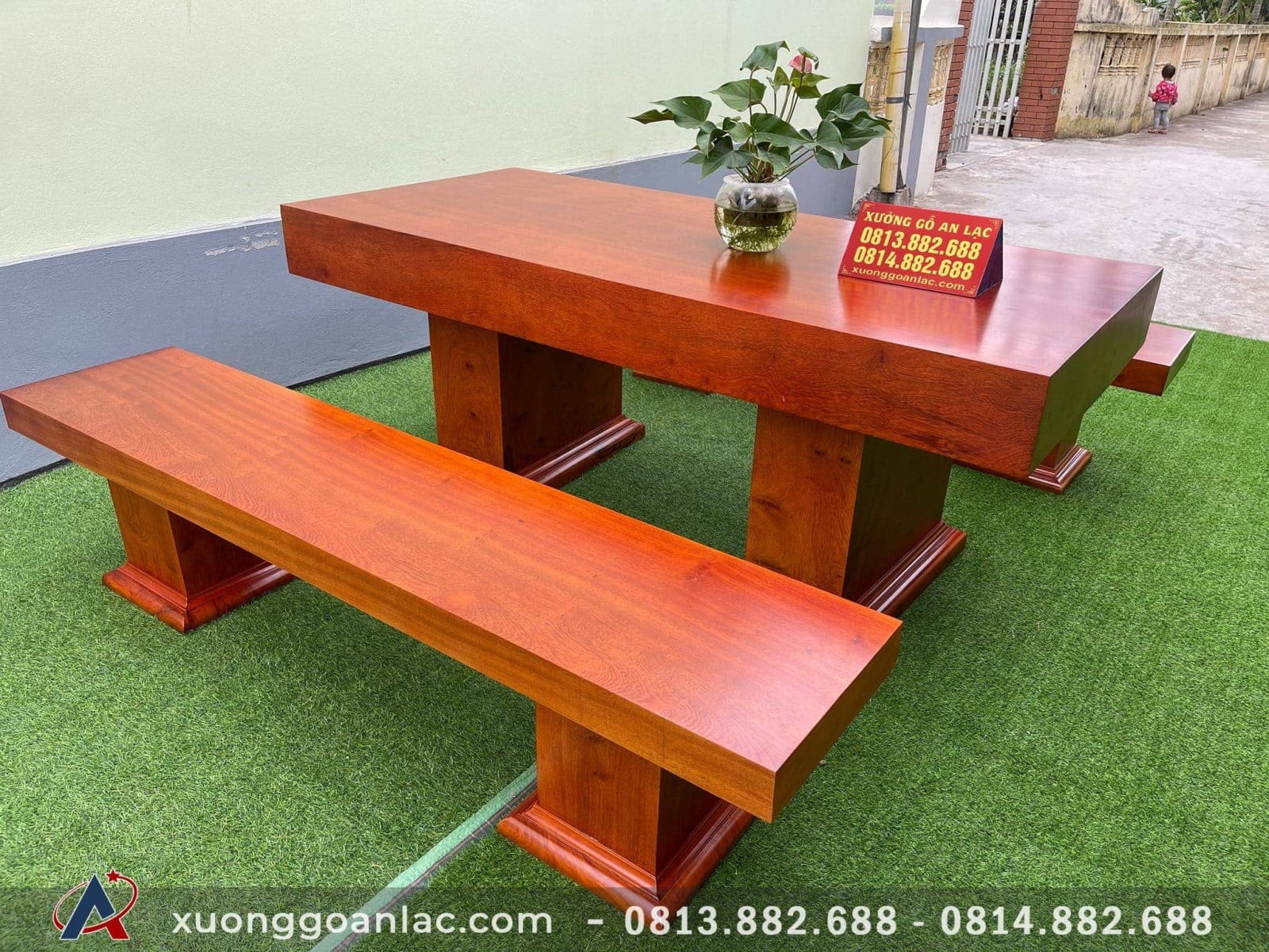 Bộ bàn ăn K3 nguyên khối siêu VIP gỗ gõ đỏ (Anh Tiến, Hà Nội) 1 Bộ bàn ăn K3 nguyên khối siêu VIP gỗ gõ đỏ (Anh Tiến, Hà Nội)
