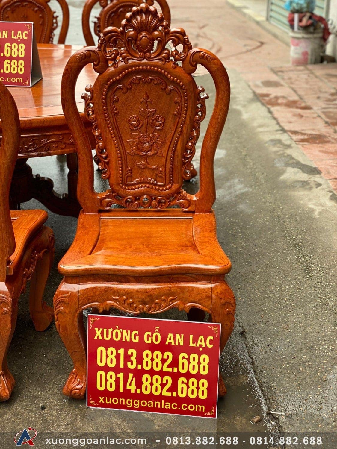 Bộ bàn ăn tròn 8 ghế mẫu Luois hoa hồng gỗ hương đá (Anh Đức, Bình Dương) 13 Mặt ghế tràn liền 1 tấm, ván dày 3cm, xương tay ghế dày 4cm