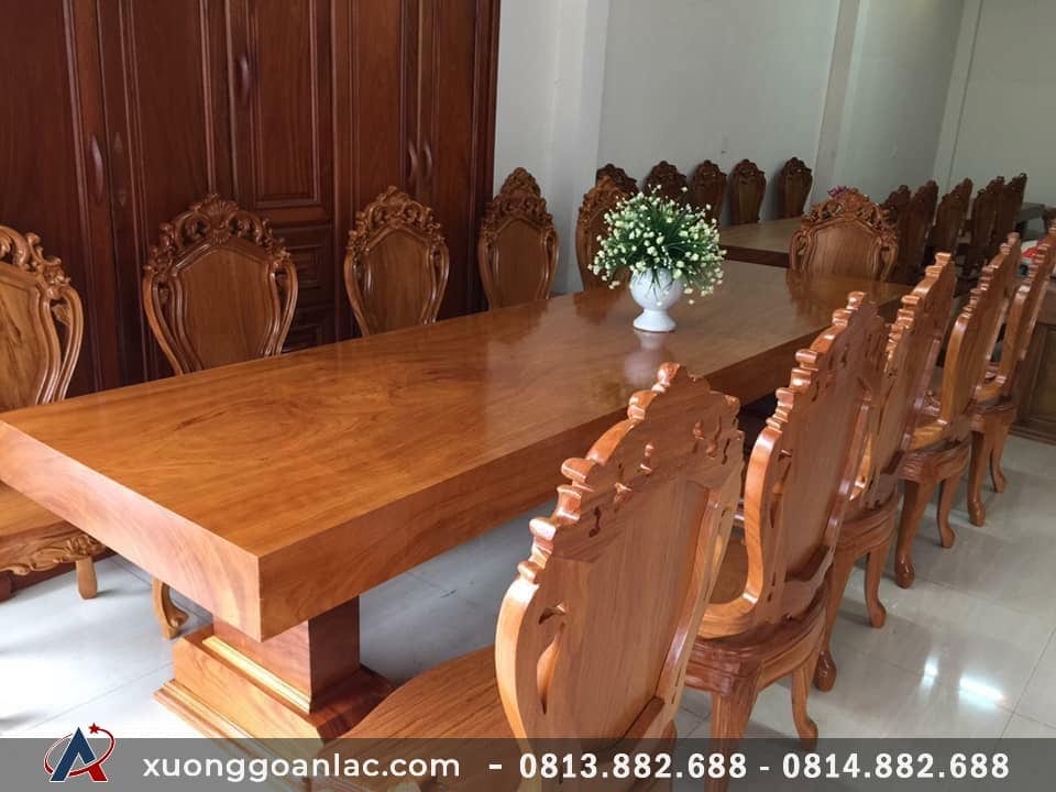 Bộ bàn ăn nguyên khối gỗ gõ đỏ 10 ghế đục hoa lá tây (Anh Hải, Đà Nẵng) 9 bàn ăn gỗ gõ đỏ cao cấp