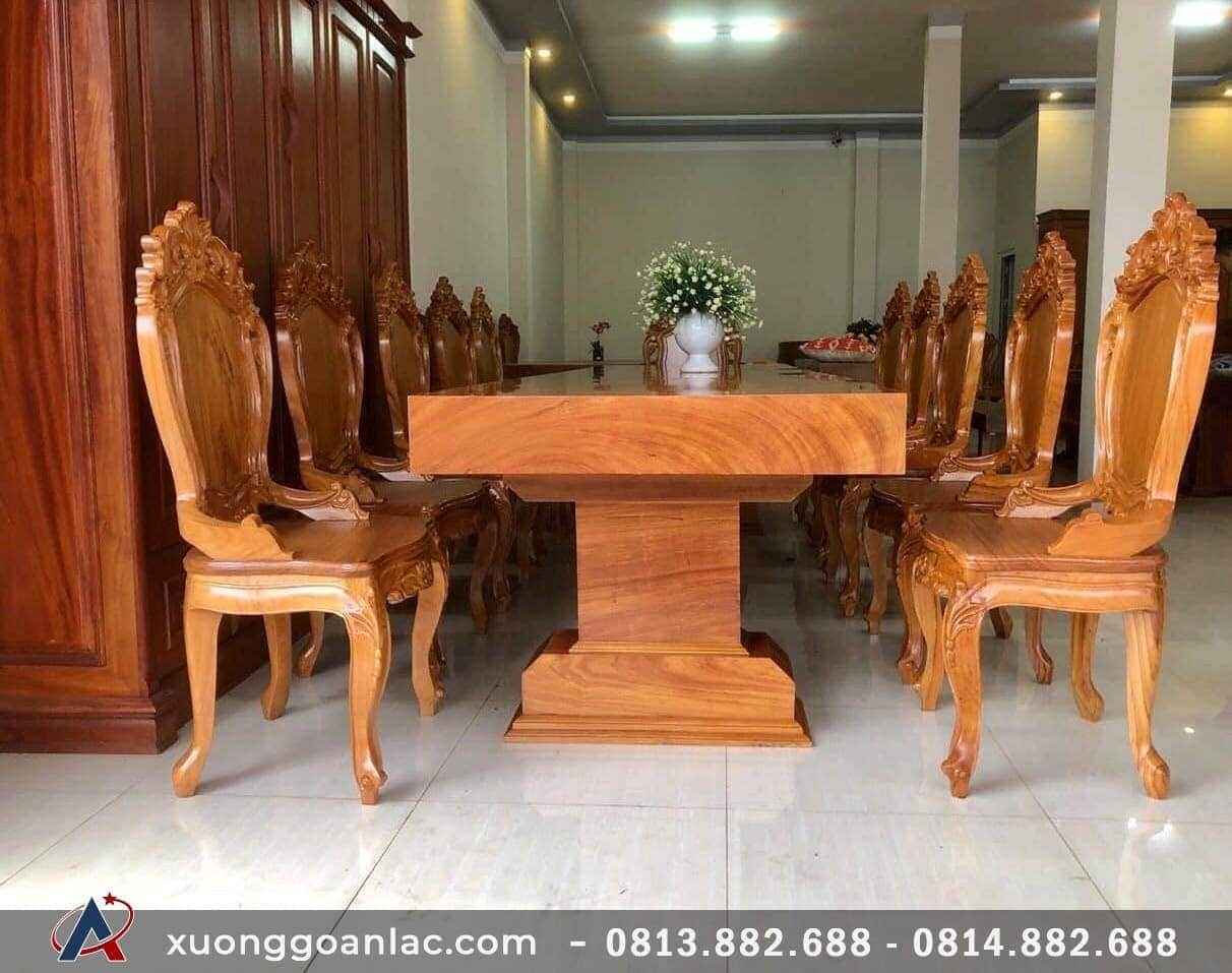Bộ bàn ăn nguyên khối gỗ gõ đỏ 10 ghế đục hoa lá tây (Anh Hải, Đà Nẵng) 8 Bộ bàn ăn nguyên khối gỗ gõ đỏ 10 ghế đục hoa lá tây