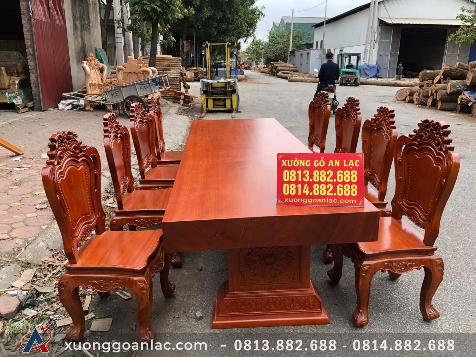 Bộ bàn ăn nguyên khối 8 ghế louis đục 1 mặt gỗ gõ đỏ (Anh Nhật, Lạng Sơn) 12 bàn nguyên khối 8 ghế louis
