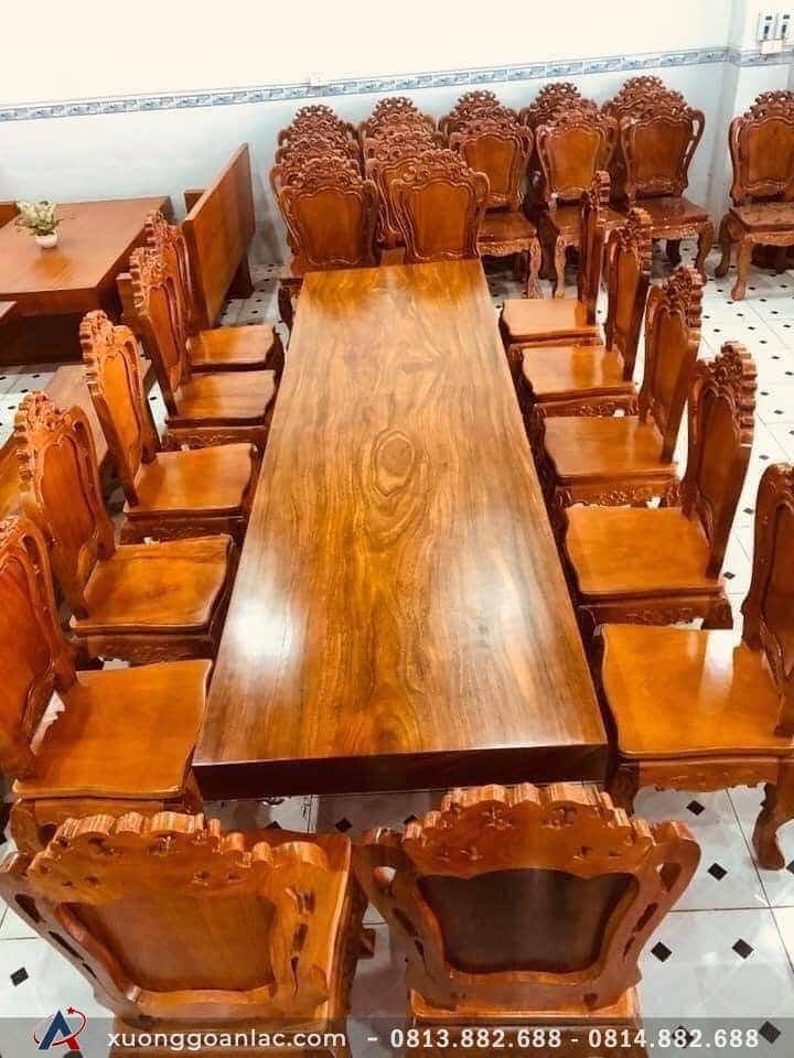 Bộ bàn ăn nguyên khối gỗ gõ đỏ 301x90x15cm 12 ghế louis (Chị Ngân, Hà Nội) 4 Bàn ăn nguyên khối gỗ gõ đỏ