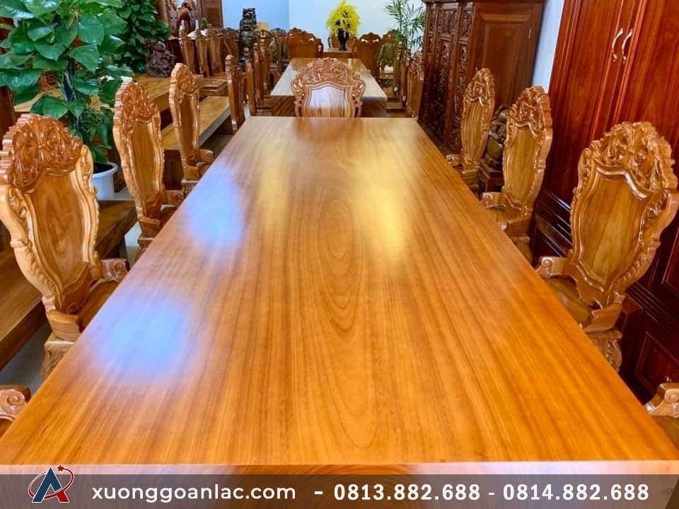 Bộ bàn ăn nguyên khối gỗ gõ đỏ 10 ghế đục hoa lá tây (Chú Giang, Ninh Bình) 11 bàn ăn nguyên khối siêu vip