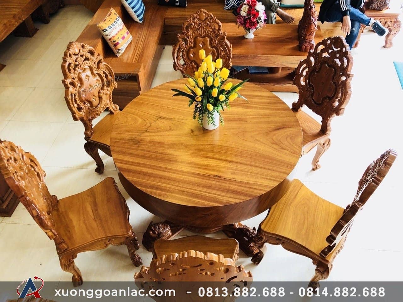 Bộ bàn ăn tròn nguyên khối gỗ gõ đỏ 6 ghế hoàng gia (Chị Uyên, Bắc Ninh) 14 Bộ bàn ăn tròn nguyên khối gỗ gõ đỏ 8 ghế hoàng gia