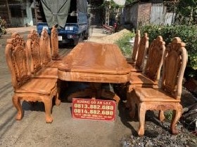 Bộ bàn ghế ăn mẫu Louis hoa hồng gỗ gõ 8 ghế (Chị Huyền, TP Huế) 8 Ghế ăn Hoàng Gia Luis kết hợp vách chạm hoa hồng sắc nét