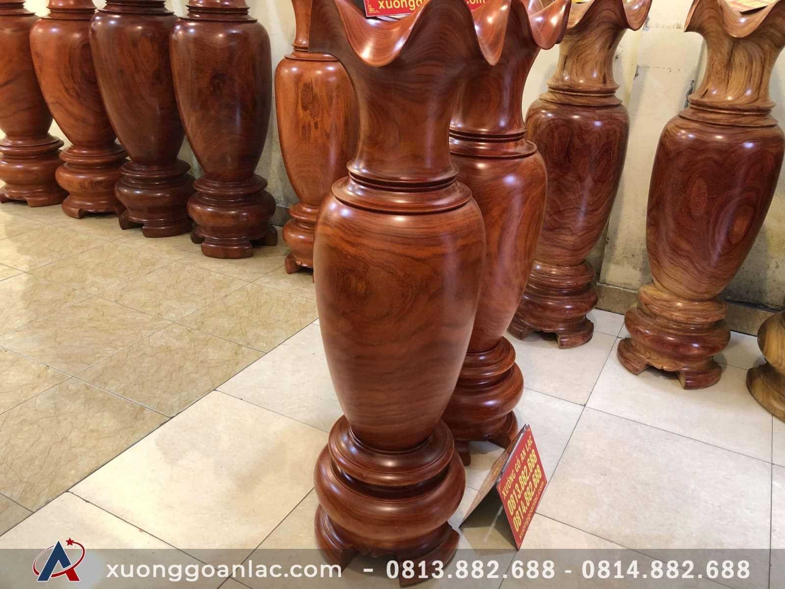 Lục bình 1m4x38cm gỗ Hương đỏ đẹp không tì vết 17 Lục bình 1m4x38cm gỗ Hương đỏ đẹp không tì vết - Ảnh 17