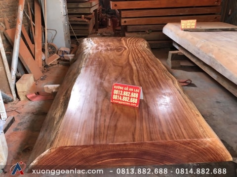Phản gỗ nguyên khối – thú chơi xa xỉ chỉ dành cho đại gia Việt 12 Phản gỗ gõ đỏ nguyên tấm siêu khủng 400x170x24cm (Anh Quyết, Hải Phòng)