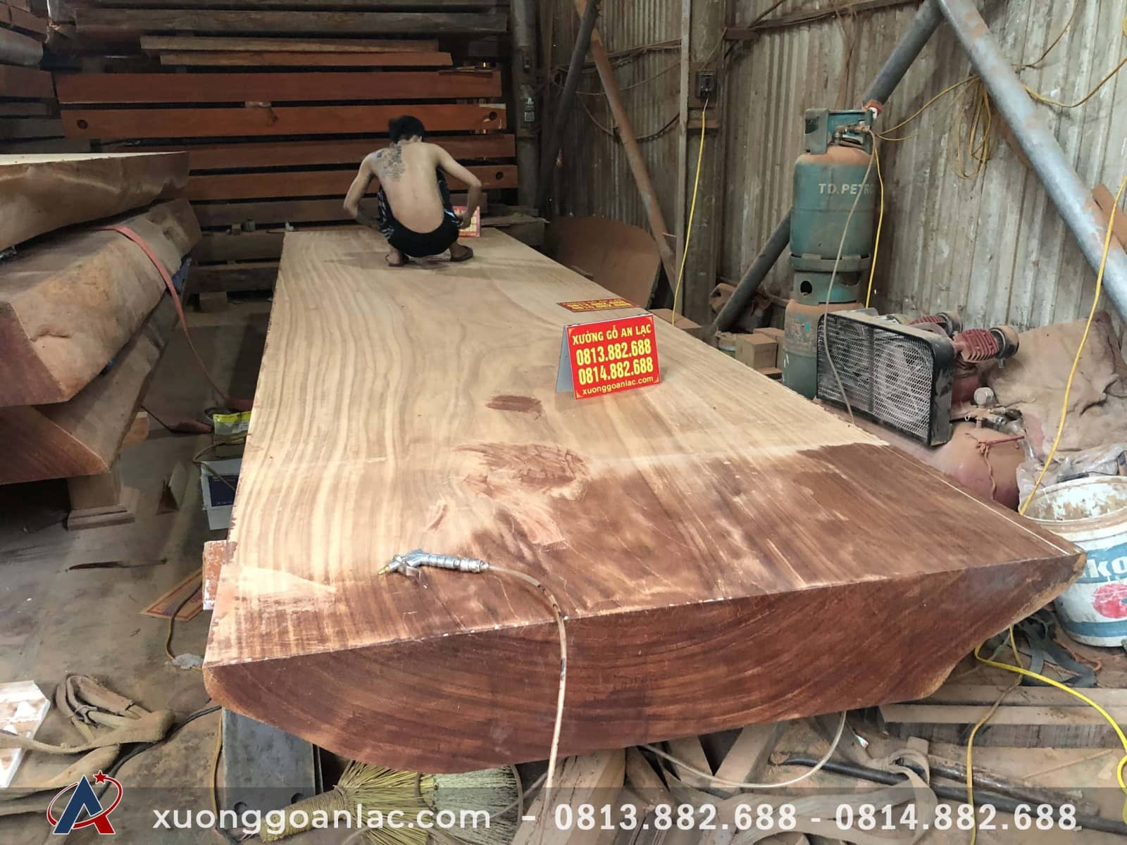 Phản gỗ nguyên khối – thú chơi xa xỉ chỉ dành cho đại gia Việt 6 Vân phản nguyên khối tự nhiên cực đẹp