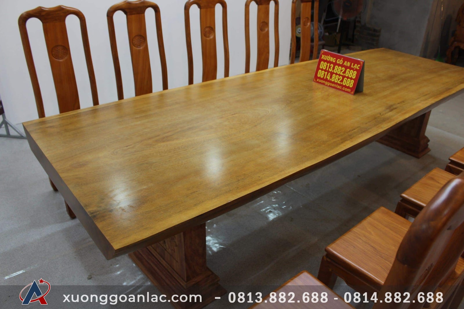 Bộ bàn ăn nguyên khối dài 3m03 với 10 ghế thọ gõ gõ đỏ cao cấp 6 bàn ăn nguyên khối gỗ gõ đỏ