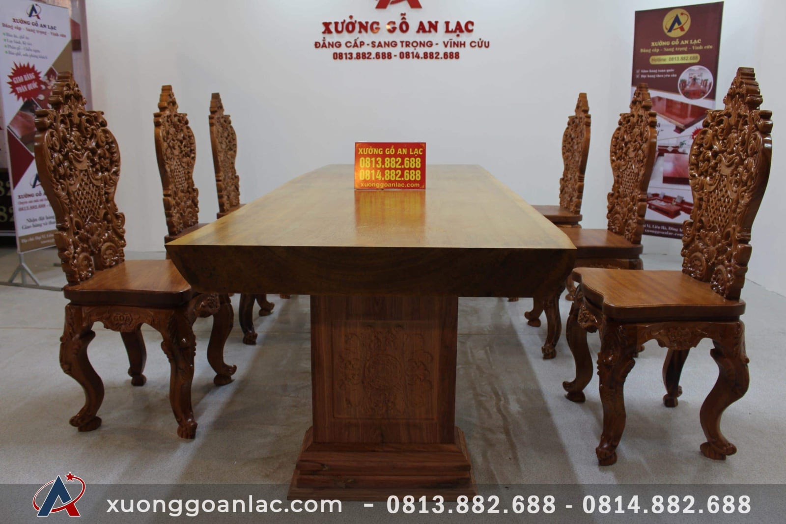 Bàn ăn mặt phe nguyên khối gỗ gõ đỏ 3m03 với 6 ghế louis hoàng gia đục tựa cong 2 Bàn phe nguyên khối ghế louis hoang gia đục tựa cong