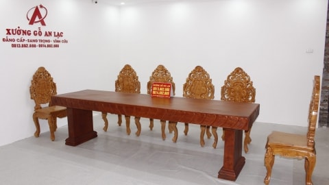 Bật mí xu hướng chọn đồ nội thất gỗ của đại gia 4 Bộ bàn ăn gỗ hương đá vs 10 ghế hoàng gia vip tựa cong