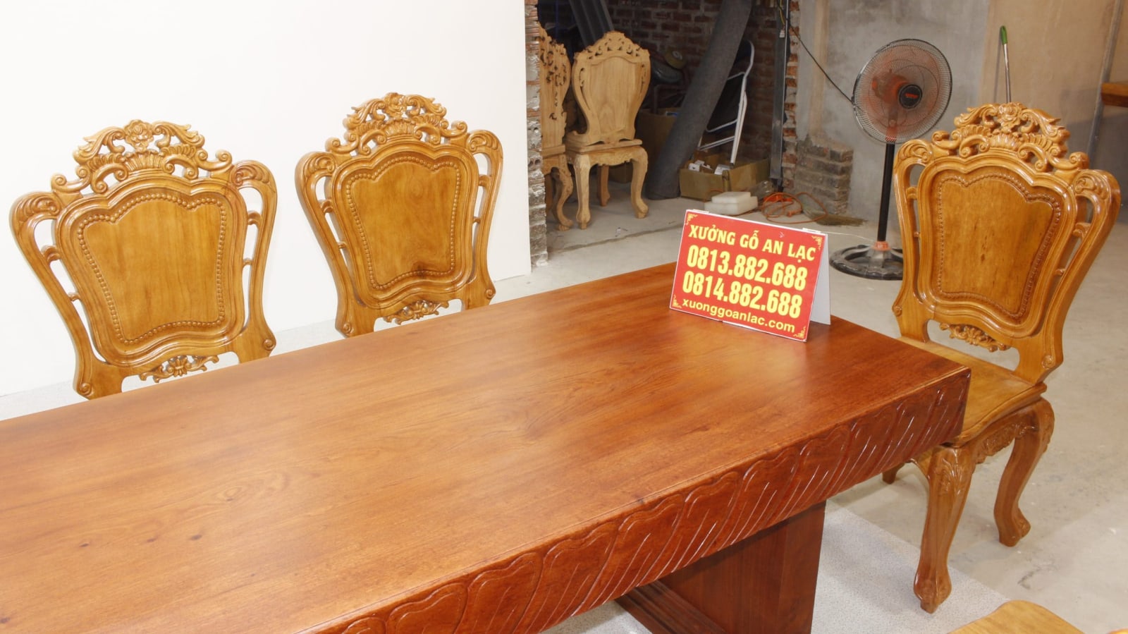 Bộ bàn ăn nguyên khối 10 ghế hoa lá tây gỗ hương đá cao cấp 10 Bộ hương đá 10 ghế hoàng gia vip tựa cong (13)