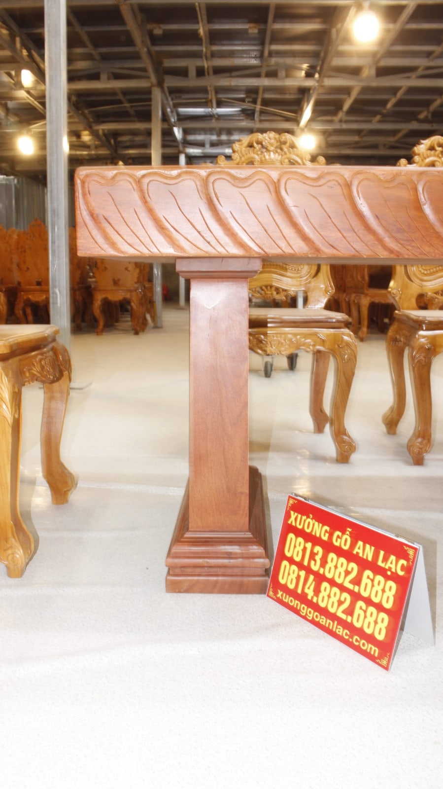 Bộ bàn ăn nguyên khối 10 ghế hoa lá tây gỗ hương đá cao cấp 16 bàn nguyên khối gỗ hương cao cấp