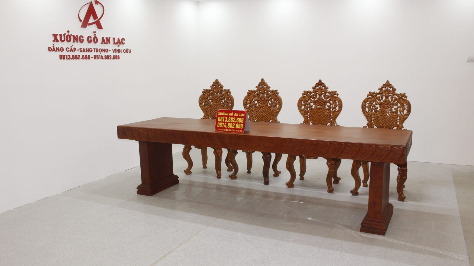 Bộ bàn ăn nguyên khối hương đá đục sen dẹo siêu đẹp với 8 ghế louis hoàng gia vip tựa cong 15 Bộ bàn ăn nguyên khối hương đá đục sen dẹo siêu đẹp với 8 ghế louis hoàng gia vip tựa cong - Ảnh 15