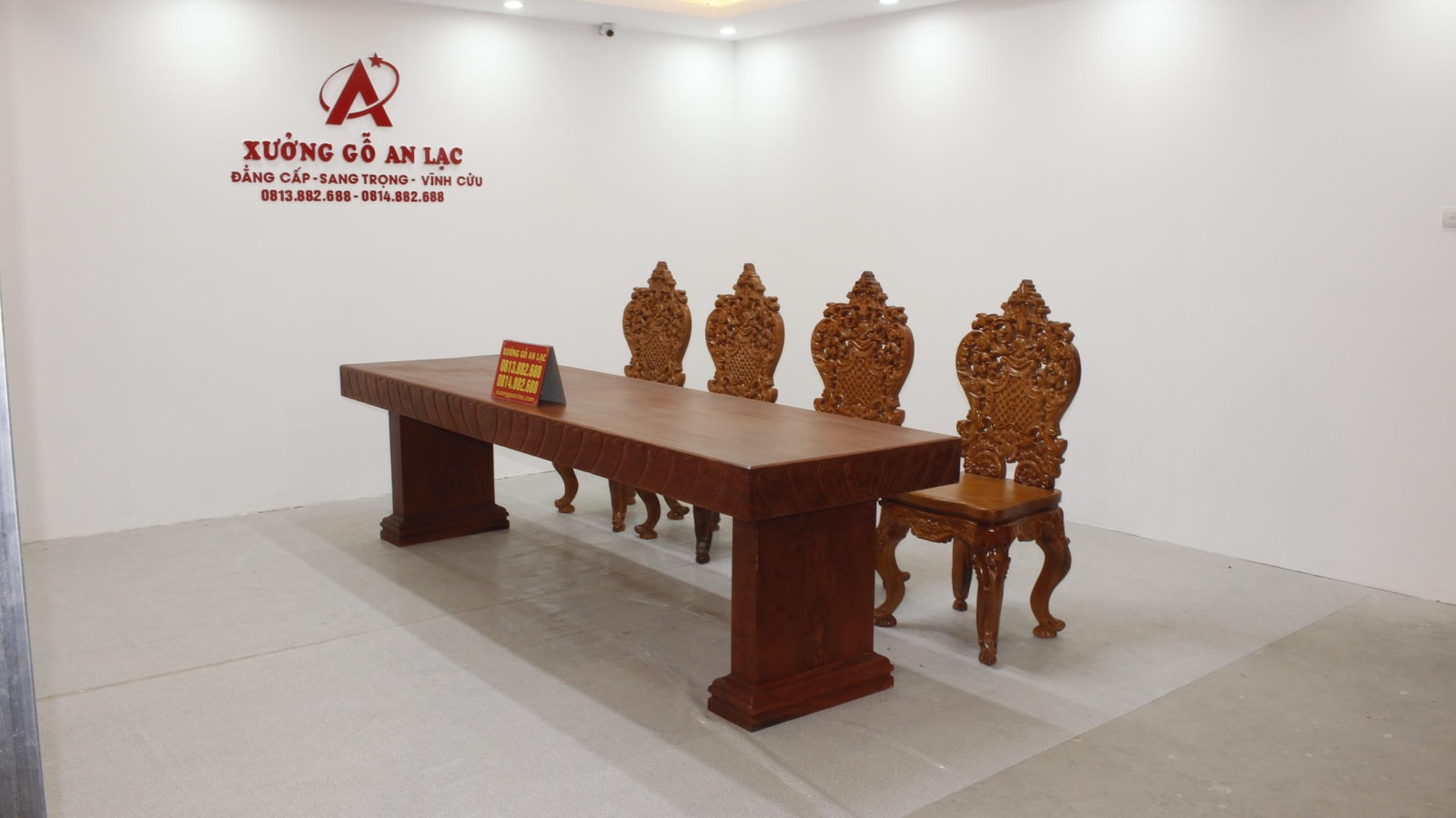 Bộ bàn ăn nguyên khối hương đá đục sen dẹo siêu đẹp với 8 ghế louis hoàng gia vip tựa cong 16 Bộ bàn ăn nguyên khối hương đá đục sen dẹo siêu đẹp với 8 ghế louis hoàng gia vip tựa cong - Ảnh 16