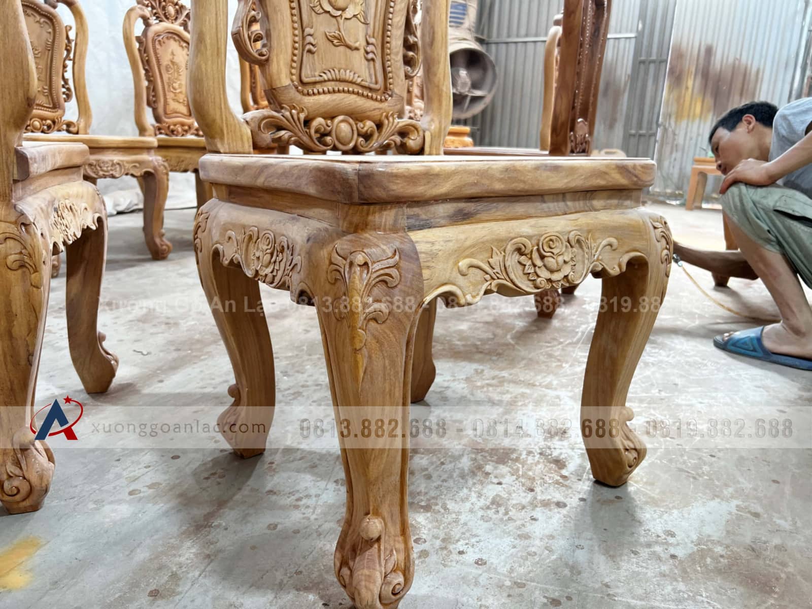 Ghế ăn hồng hạc gỗ gõ đỏ đục 2 mặt thủ công - giá rẻ 12 chân 8cm