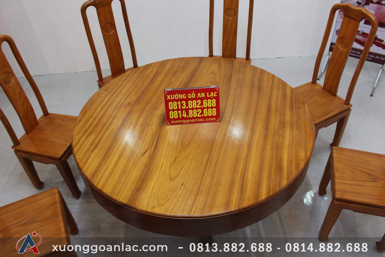Bộ bàn tròn nguyên khối gỗ gõ đỏ 8 ghế triện chữ thọ tròn (Chị Ngọc Lan, Cao Bằng) 16 mặt bàn nguyên khối trơn