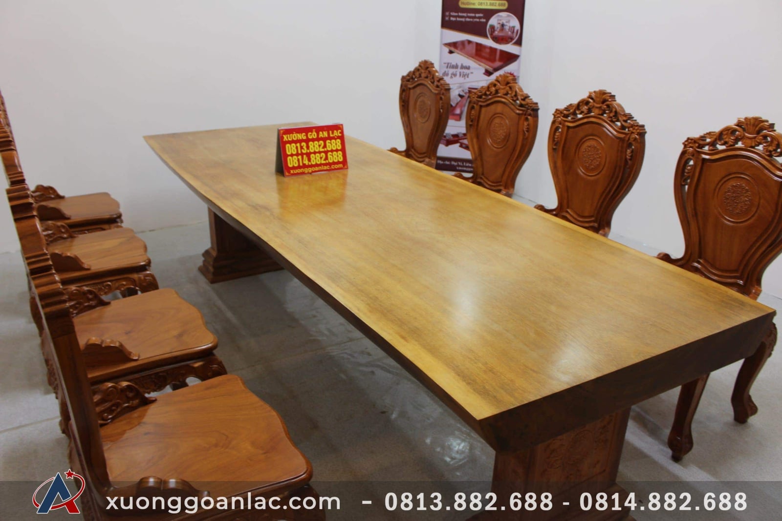 Bộ bàn ăn nguyên khối 303x103x12cm 8 ghế louis hoa lá tây có tay gỗ gõ đỏ siêu khủng 3 bàn nguyên khối louis hoa lá tây có tay
