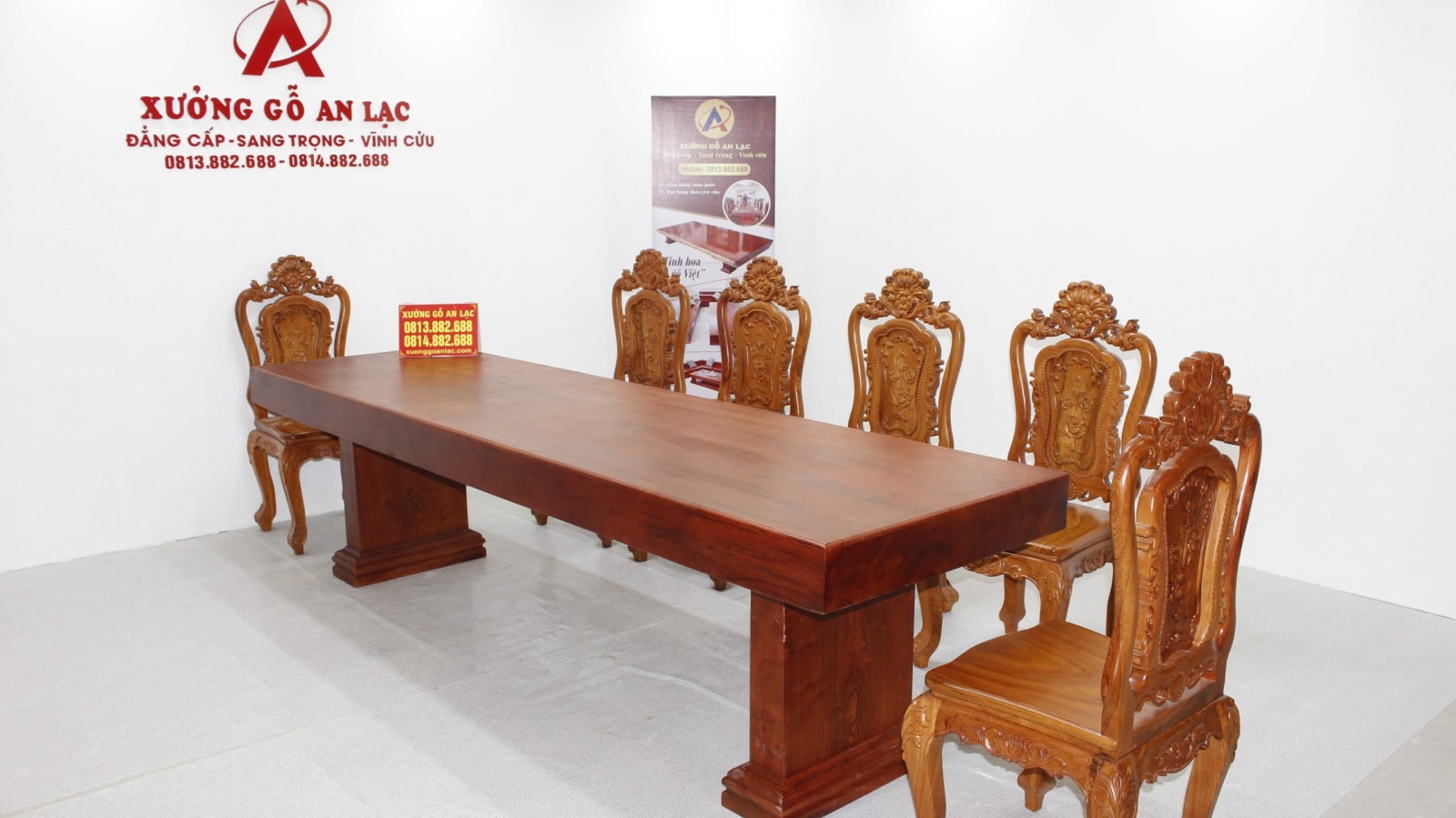 Bộ bàn ăn nguyên khối gỗ hương đá 290x83x15cm với 8 ghế louis hoa hồng đục hai mặt siêu vip 6 bàn ăn nguyên khối vip