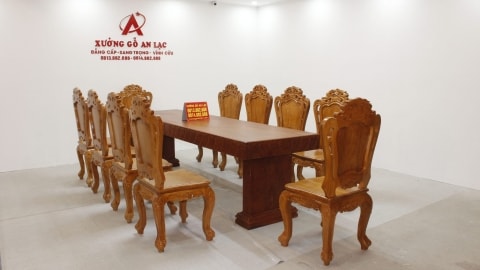 Bàn nguyên khối gỗ hương đá vs 10 ghế hoa lá tây - giảm 6tr