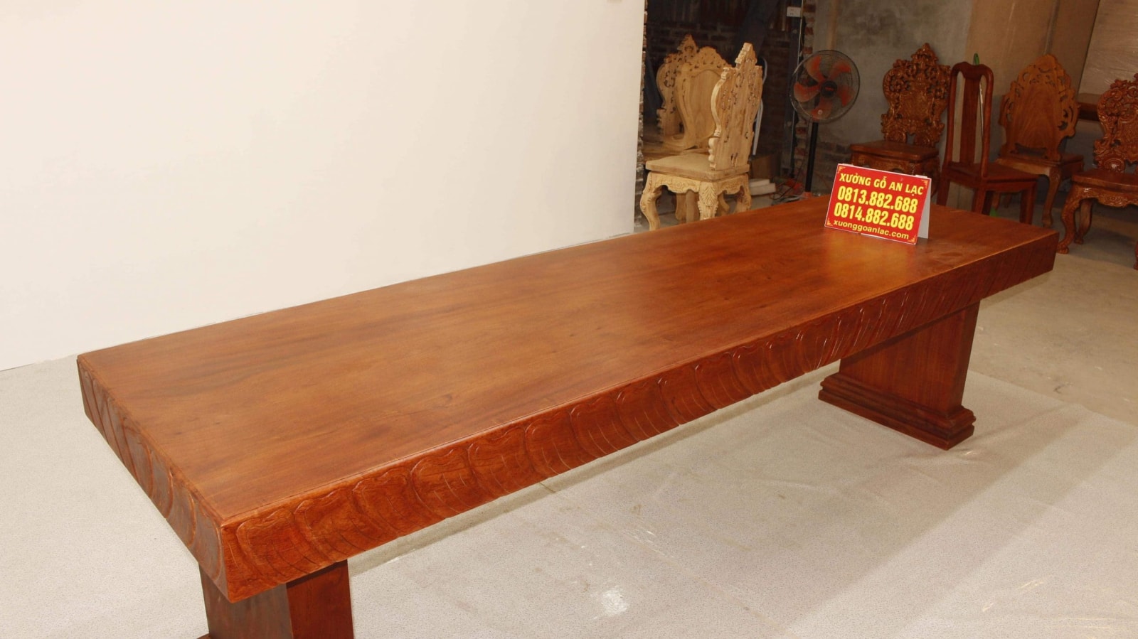 Bàn nguyên khối gỗ hương đá 2m86x83cmx15cm siêu vip 8 Mặt bàn nguyên khối gỗ hương đá đục tay hình trái tim vân siêu đỉnh 2m86x83cmx15cm