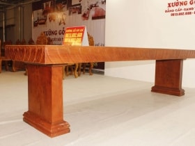 Bàn nguyên khối gỗ hương đá 2m86x83cmx15cm siêu vip 32 Mat ban nguyen khoi go huong da duc tay hinh trai tim van sieu dinh 2m86x83cmx15cm 7 scaled
